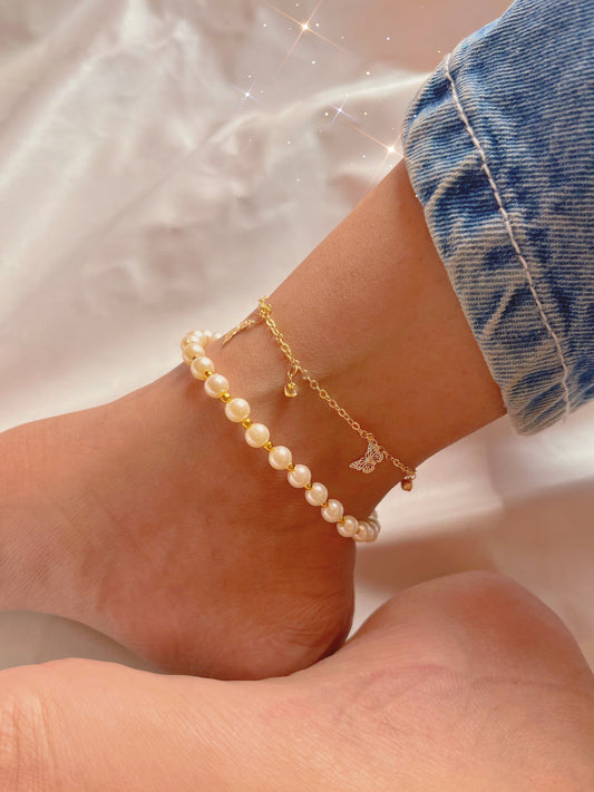 Minimal butterfly chain pearl anklet 🦋✨(consist of 2 anklets as shown pearl golden beaded anklet and butterfly chain anklet)freesize