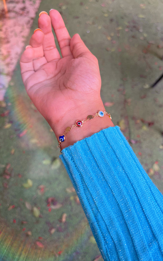 Multicoloured evil eyes theme chain bracelet ♥️🧿🫧(with cute multicoloured evil eyes and golden heart)