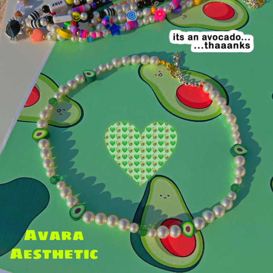 Avacado pearl necklace