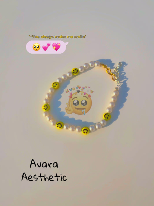 Smiley pearl bracelet 🥹